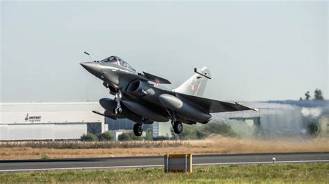 Specifications and performance data of Rafale fighter jets - Oneindia News