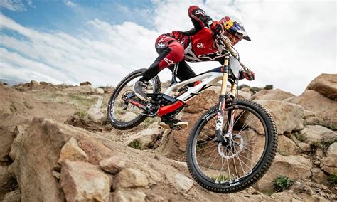 YT revamps Aaron Gwin’s DH World Cup-winning carbon Tues downhill bike ...