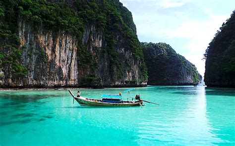 Private Phi Phi island Overnight Tour - Easy Day Phuket Tours