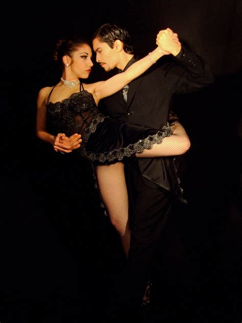 File:Tango dance 02.jpg - Wikimedia Commons