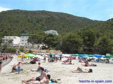 Cala Llonga Map, description, photographs, Hotel Map & apartment map ...