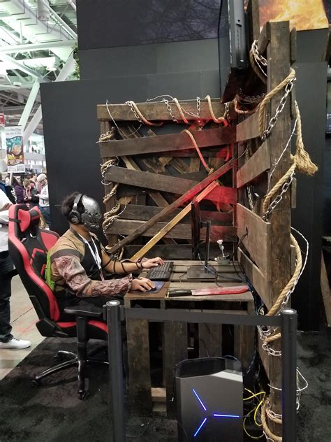 Trapper cosplayer playing as Trapper at PAX East last year : r ...