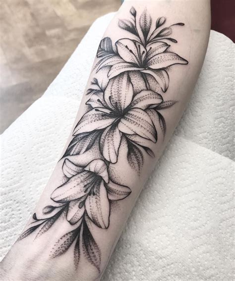 Georgia’s first tattoo today! Thankyou 🖤. • • #tattoo #tattoos #floral ...