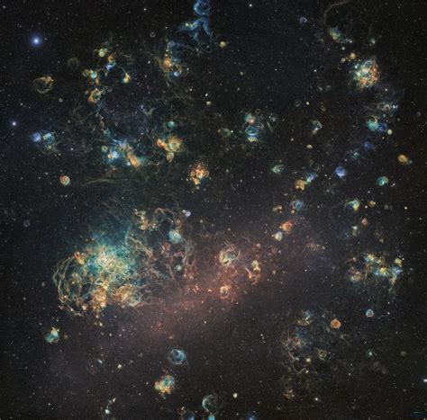 APOD: 2019 May 3 - Clouds of the Large Magellanic Cloud