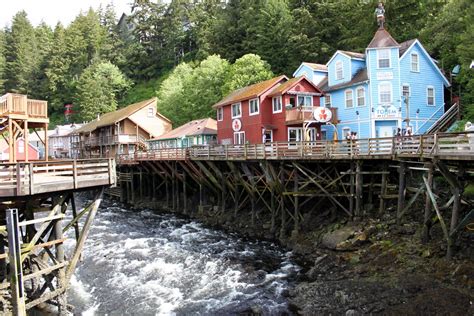 Carl's Cruise Capers and Travel Tips: Creek Street, Ketchikan, Alaska