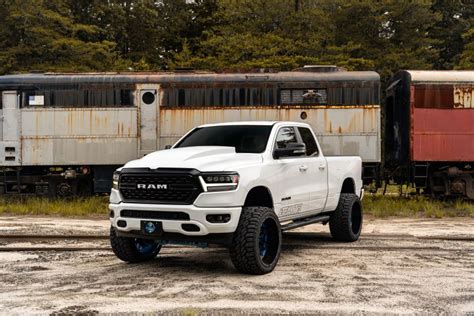 2019 - 2023 Dodge Ram 1500 Cowl Hood