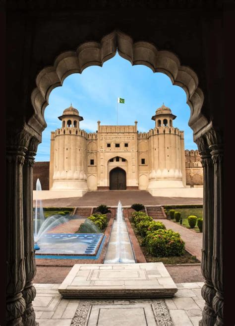 Lahore Fort Pakistan | Definitive guide for travellers - Odyssey Traveller