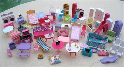 HUGE 82 PIECE LOT OF BARBIE DOLLHOUSE FURNITURE & ACCESSORIES SOME ...