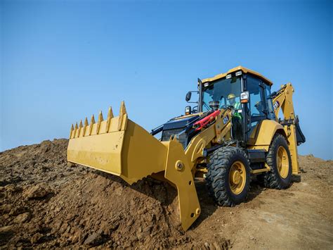 Meet the new-gen Cat 424 Backhoe Loader from Gmmco CAT