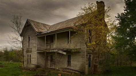 Photographer captures 'Hauntingly Beautiful' abandoned homes - ABC7 San ...