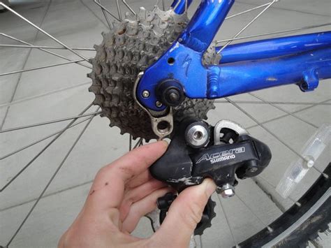 Adjusting the Rear Derailleur - iFixit Repair Guide