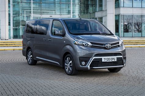 Toyota Proace Verso Review 2023 | heycar