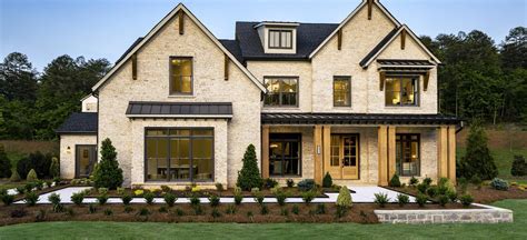 24 Trendy Contemporary Farmhouse Exterior Styles | Build Beautiful