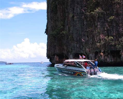 Phi Phi Island Tour by Speed Boat half Day - Phuket Day Tours