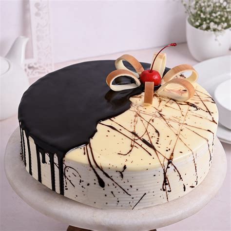 Buy Half Chocolate Half Vanilla Cake-Ebony And Ivory