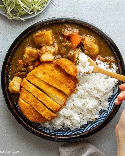 How to Make a delicious Tofu Katsu Curry (Vegan) - WoonHeng