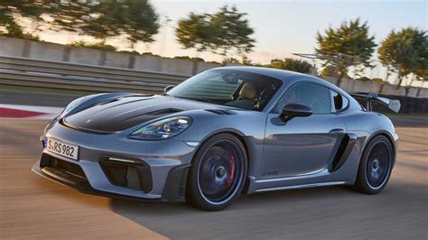 2022 Porsche 718 Cayman GT4 RS Debuts With A 493-Horsepower GT3 Heart