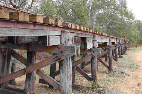 Old Dis-used Wooden Railway Bridge - PentaxForums.com