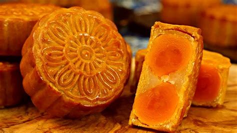 The CLASSIC Mooncake Recipe (双黄白莲蓉月饼) - YouTube