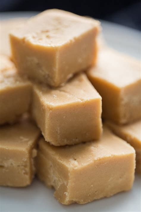 Easy Peanut Butter Fudge Recipe - Lauren's Latest