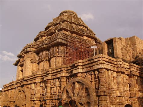 कोणार्क का सूर्य मंदिर : जहां मंदिर बनने से आज तक पूजा नहीं हुई ...