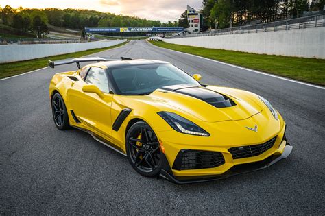 2019 Chevrolet Corvette ZR1 First Drive | Automobile Magazine