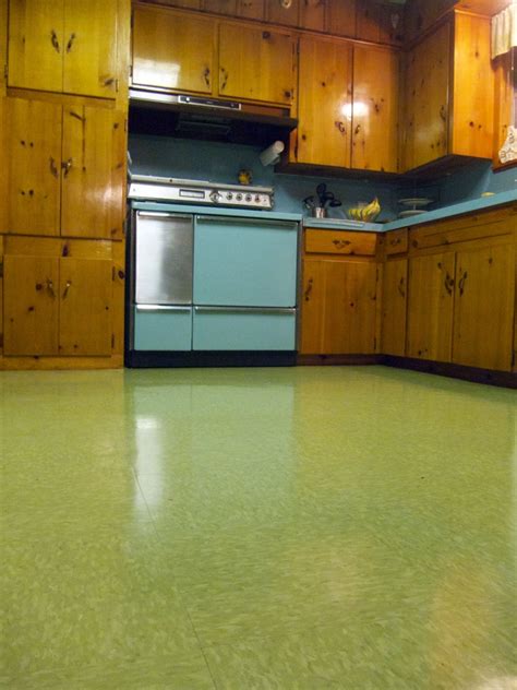 Shiny Floors = Awesomer floors – Betty Crafter