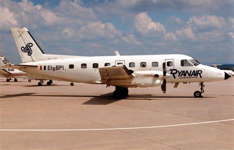 The Turboprop Embraer 110 - A Look At Ryanair's First Aircraft