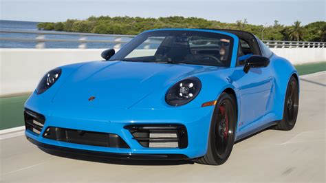 Porsche 911 Targa 4 GTS (2022) - picture 4 of 22