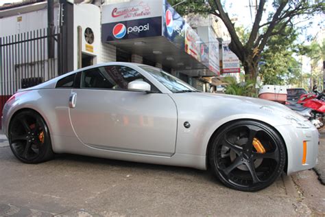 Nissan 350z on Black Rims – Giovanna Luxury Wheels