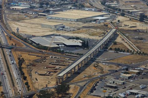 High-speed rail project construction in California (Photo: Jim Wilson ...