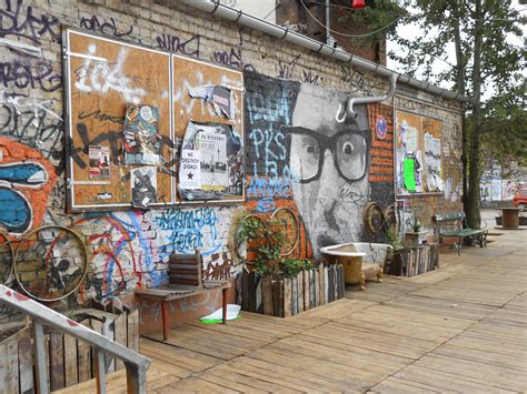 Berlin street art photos: bigger is better - Inside Outsider Art