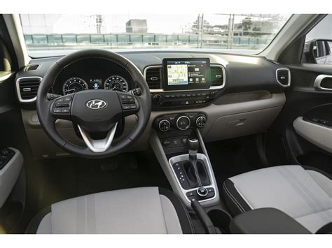 2023 Hyundai Venue: 61 Interior Photos | U.S. News