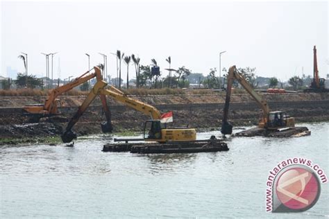 Kali Cakung dikeruk 1,5-2 meter antisipasi banjir - ANTARA News