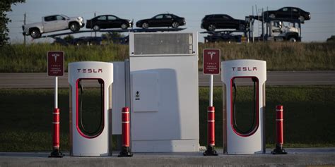 Tesla Looks to Open Its EV-Charging Network - The Wall Street Publication