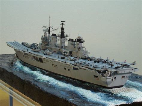 HMS Illustrious (R06), Airfix 1:350 von Frank Spahr | Scale model ships ...