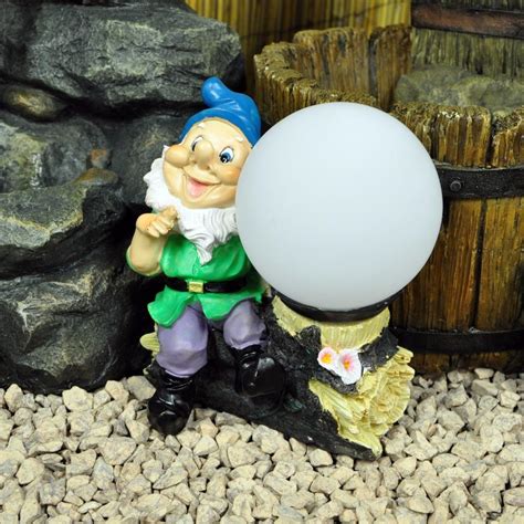 SOLAR POWERED GARDEN ORNAMENT LIGHT UP GNOME COLOUR CHANGING GLOBE LED ...