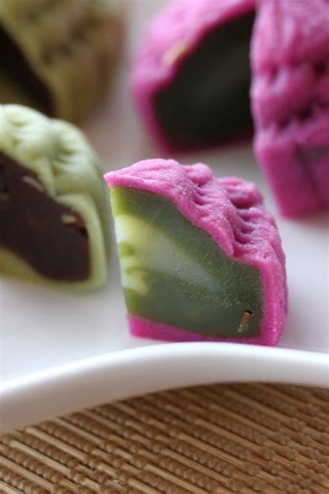 Snow Skin Mooncake Recipe | Easy Delicious Recipes