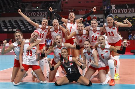 Turkey women's volleyball team stuns defending Olympic champion China ...