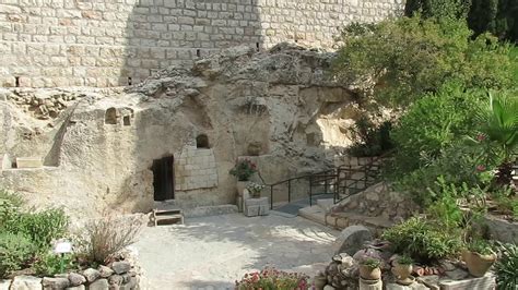 A tour inside the burial site of Jesus Christ, the Garden Tomb ...