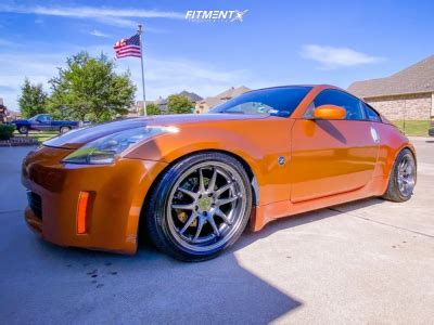 2004 Nissan 350Z Base with 18x9.5 Aodhan Ds02 and Delinte 245x40 on ...