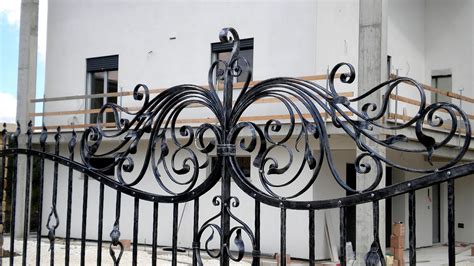 Wrought Iron Fence Decorations - Fence Choices