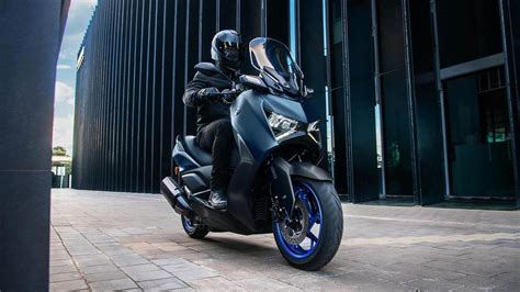 2023 Yamaha XMAX 300 arrives with cosmetic tweaks, new features