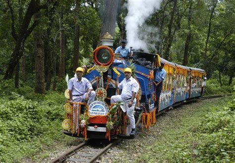 Darjeeling Toy Train - Darjeeling, West Bengal. ~ Popular Temples of India