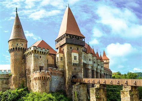 10 Amazing Castles & Fortresses to Visit in Romania