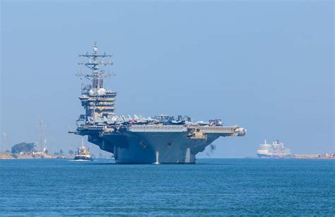 Carrier USS Dwight D. Eisenhower Now in Gulf of Oman - USNI News