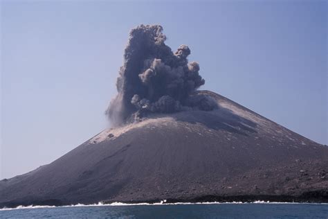 Mount Anak Krakatau trying to get UNESCO’s Global Geopark Network ...