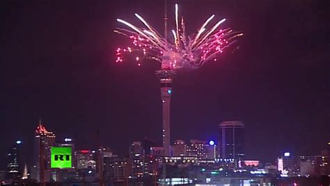 WATCH LIVE: Dazzling New Year fireworks in New Zealand HappyNewYear ...