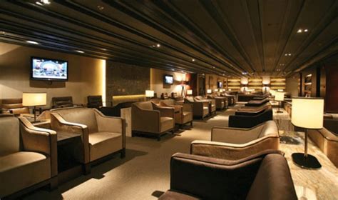 What are services at Plaza Premium Lounges, New Delhi Airport - Travel ...