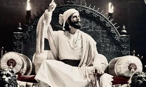 Akshay Kumar's First Look Poster As Shivaji Maharaj From Marathi Movie ...